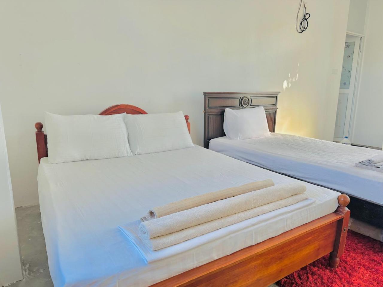 Sea Breeze Guest House Negombo Exterior foto
