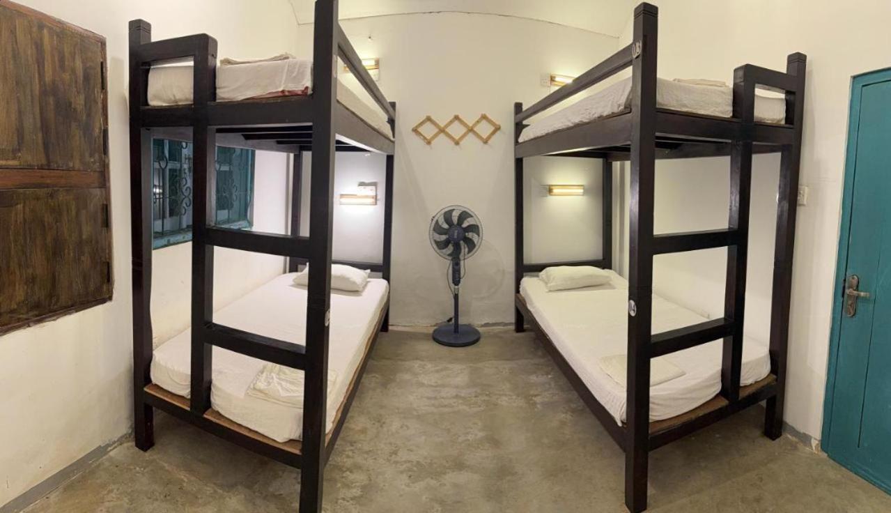 Sea Breeze Guest House Negombo Quarto foto